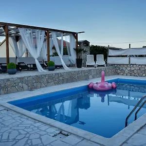 Apartment Oguic, Pag Town