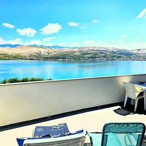 Apartment Maestral Fabijanic, Pag Town